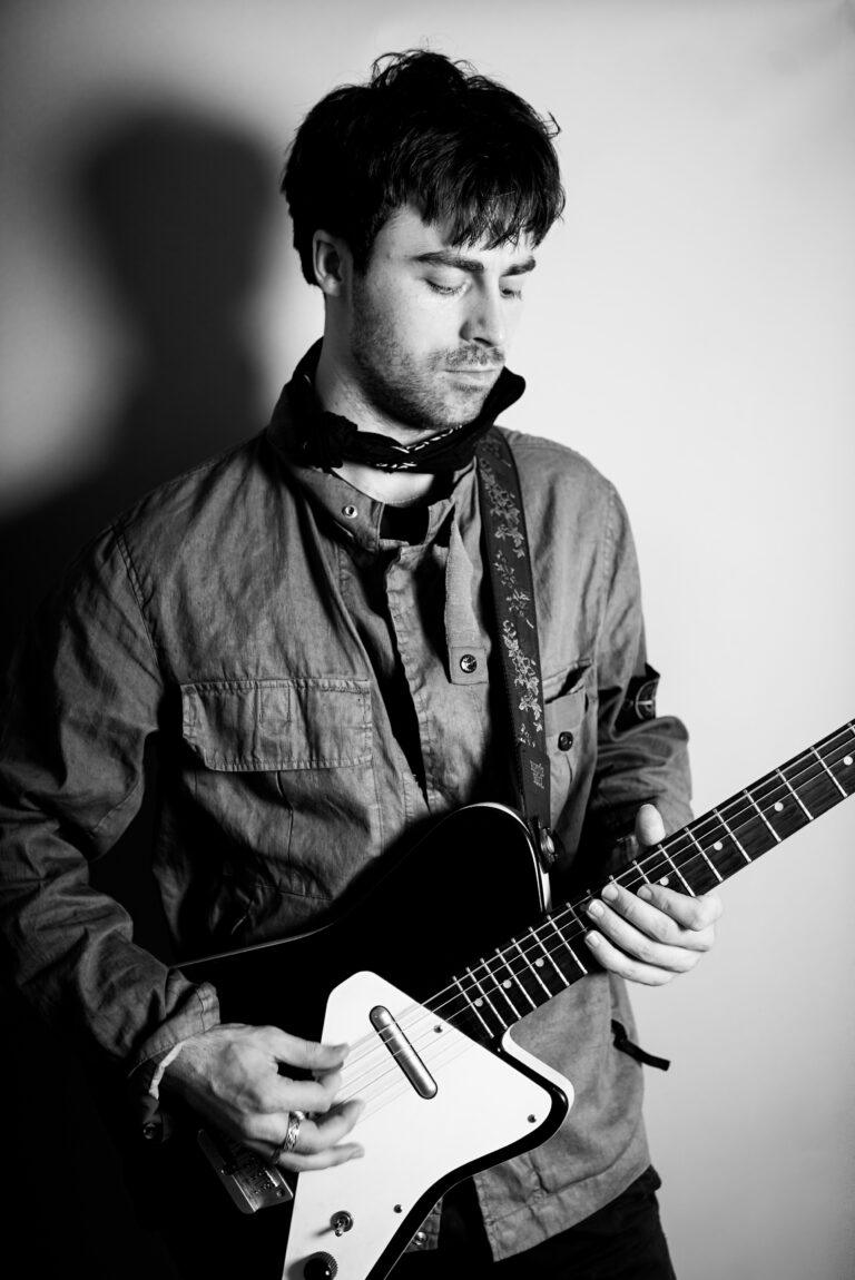 portrait-chris-hurt-studio-press-shot-002